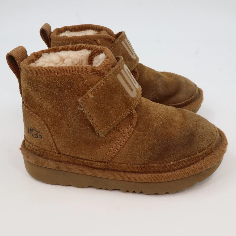 UGG Neumel Logo Strap Toddler 9 Chestnut Brown Suede Shearling Ankle Boots‎